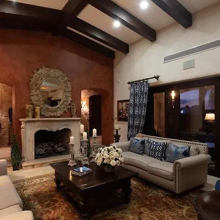 Stunning 6Bd Pedregal Villa Maria-2